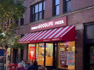 Outside shot of Nonna's Goodlife in La Grange